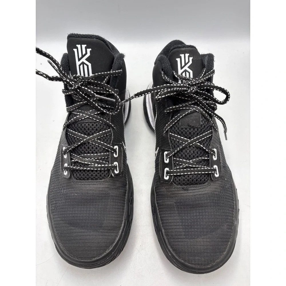 Nike Kyrie‎ Flytrap 4 Black White, Sz 7.5